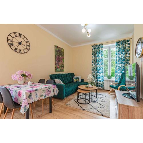 Apartament 45m2 - Sunny&Quiet - VERY CLOSE to Auschwitz Museum !