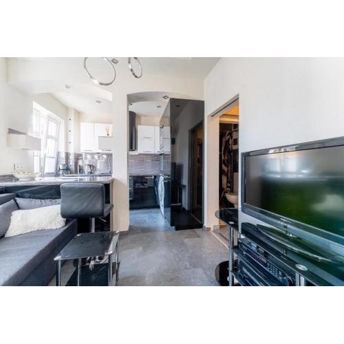 Apartament Ale Antresola! - 4 osobowy przy ratuszu z parkingiem - Space Apart