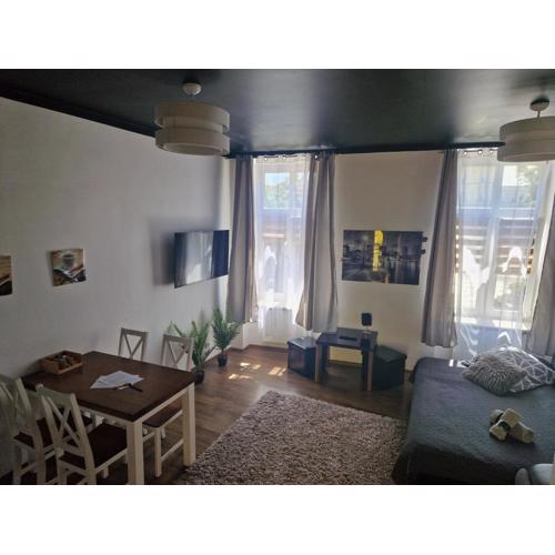 Apartament Azyl