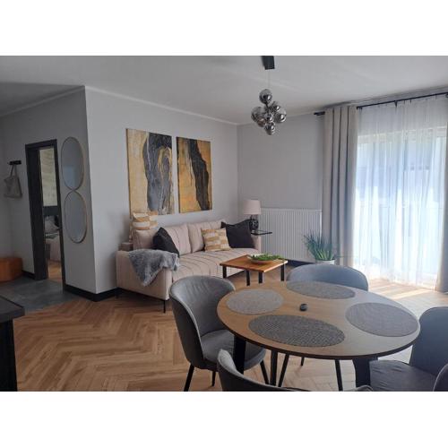 Apartament Come in