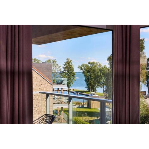 Apartament E18 w Nautica Resort nad jeziorem w Giżycku