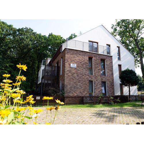 Apartament IKAR z własnym ogródkiem, bardzo blisko morza