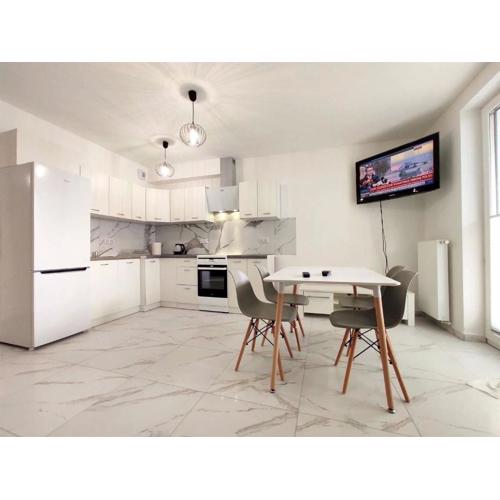 Apartament Julia 1-3 os I piętro z balkonem i garażem