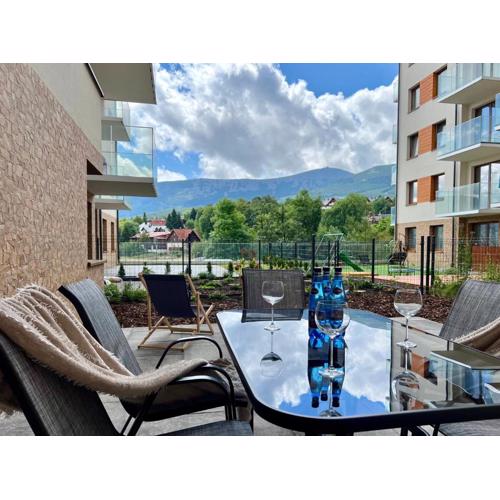 Apartament Lucky 7 z tarasem i widokiem na Śnieżkę, obok aquaparku, blisko do Wang by Apartamenty w Karkonoszach