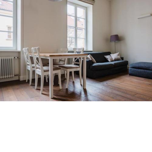 Apartament Miodowa