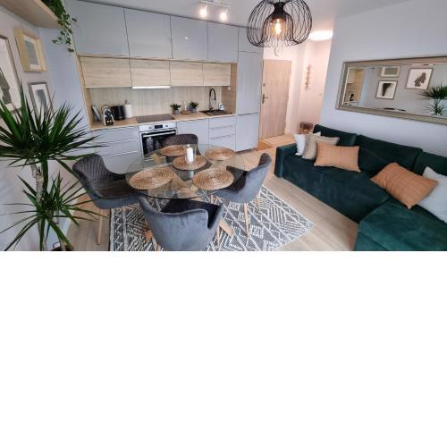 Apartament Młody Gdańsk - bezpłatny parking, mocne WiFi, dobre połączenie z lotniskiem