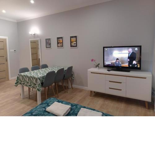 Apartament na Przedmieściu by Apartamenty na dni Wrocław