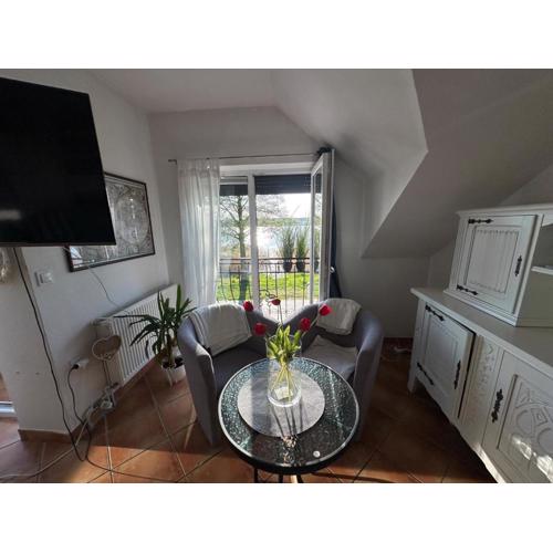 Apartament nad jeziorem w Charzykowach