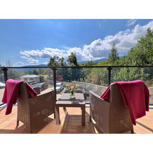 Apartament Panorama z widokiem na Śnieżkę, obok aquaparku, blisko do Wang by Apartamenty w Karkonoszach