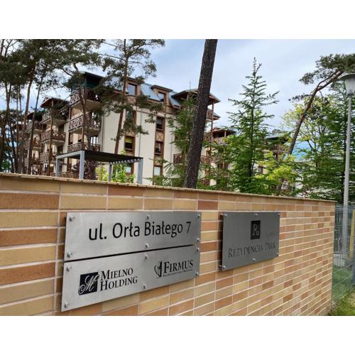 Apartament Pod Sosnami Mielno Rezydencja Park