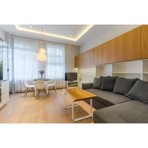 Apartament przy Placu Zebrań Ludowych