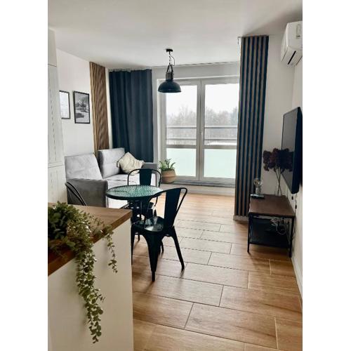 Apartament Przytuly 4, self check in, parking, blisko lotniska