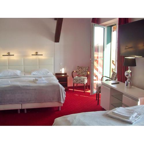 Apartament rodzinny 4-osobowy z balkonem z panoramicznym widokiem komfortowa Mazurska Chata, Aquapark-5 min