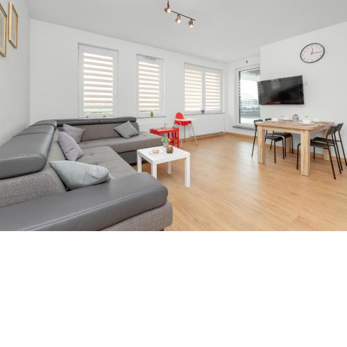 Apartament Słoneczny Balkon z Parkingiem by Noclegi Renters
