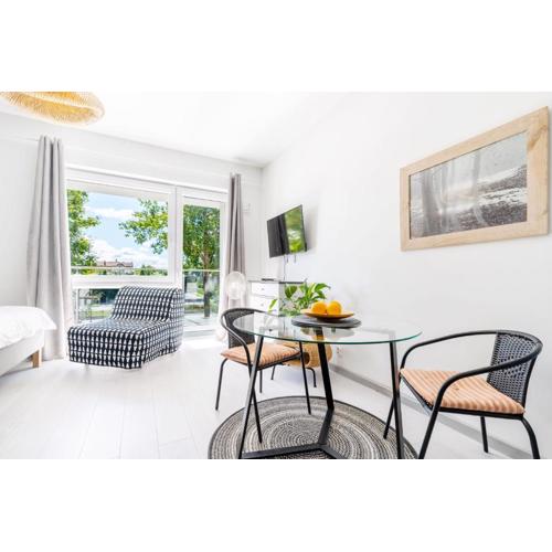 Apartament UKIEL PARK 30 przy Plaży Miejskiej - klimatyzacja,free parking,FV