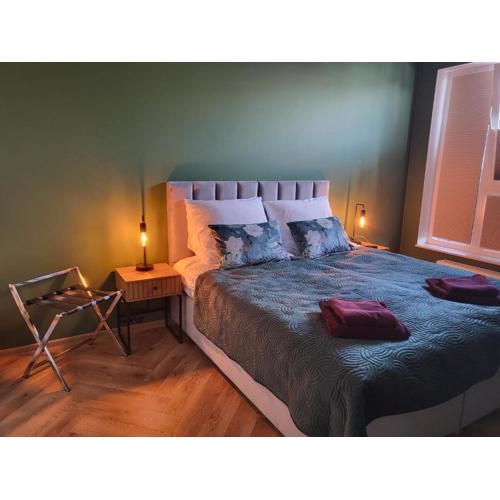 Apartament w Centrum Luksusowy, Klimatyzacja, Full Opcja, Zameldowanie 24h, Duży Parking, Balkon, PlayStation 5, Ekspres, Netflix, Winda, FV, Nowy Budynek
