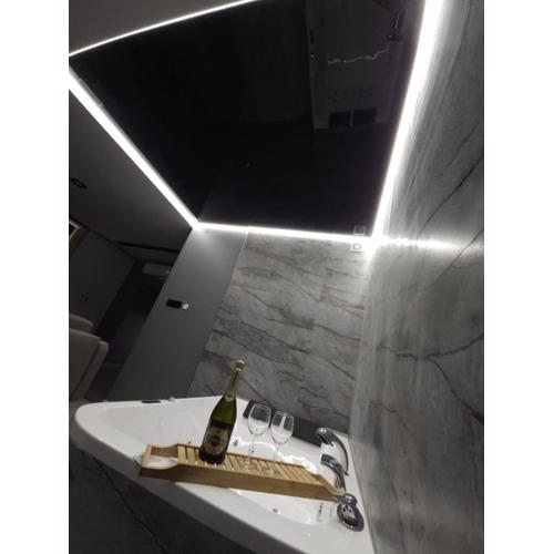 Apartament w Centrum z Jacuzzi, prywatny parking klimatyzacja 3