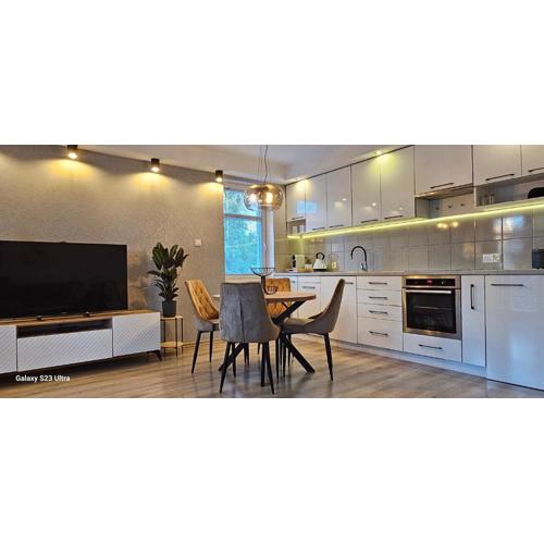 Apartament w Centrum z widokiem na jeziorko