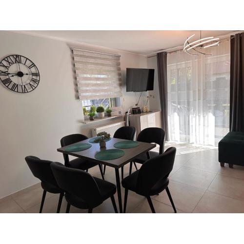 Apartament w Międzywodziu z parkingiem