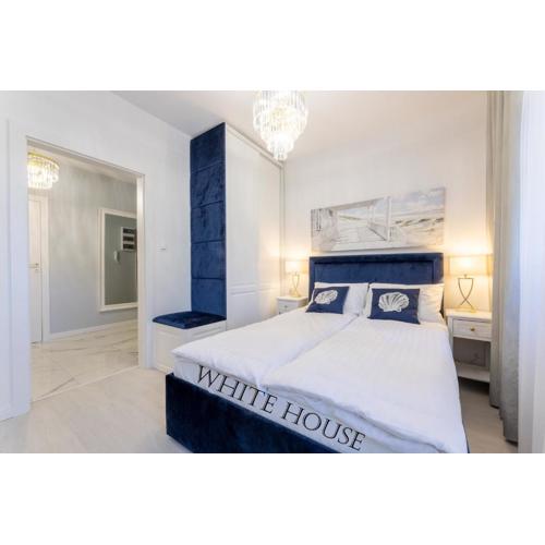 Apartament White House Ustka Granatowy 2B