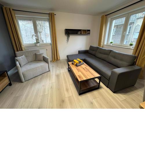 Apartament Wiosenny Kamienica Grochów with free parking