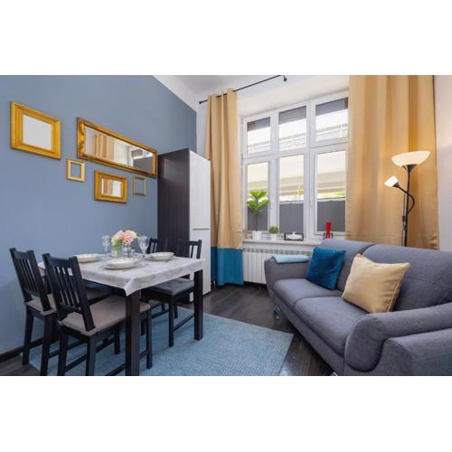 Apartament z Balkonem Blisko Starego Miasta Krakow by Noclegi Renters