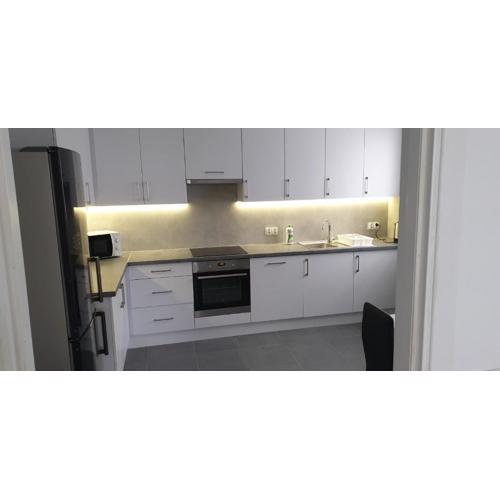 Apartament z balkonem w Centrum Kielc z prywatnym parkingiem