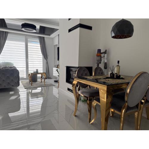 Apartament z basenem i kominkiem ,,baltic sun”