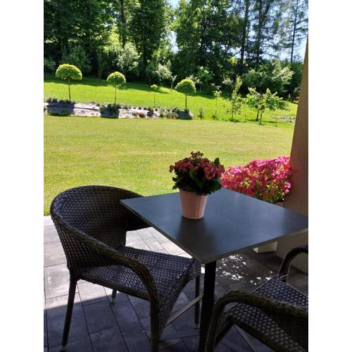 Apartament z ogrodem