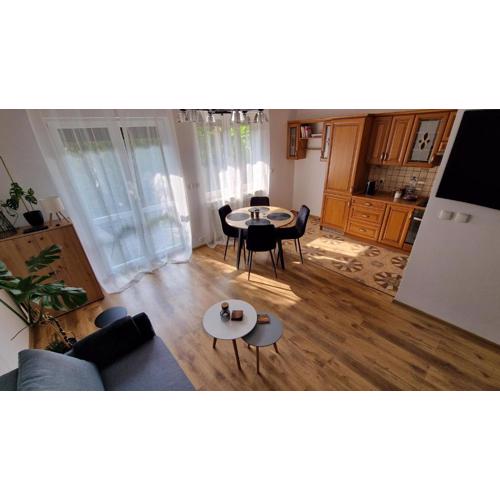 Apartament z ogródkiem