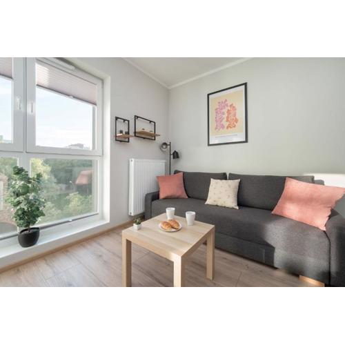 Apartament z Parkingiem w Łodzi przy Parku Rejtana by Noclegi Renters