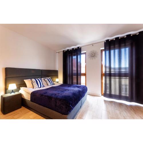 Apartamenty Bałtyckie - Grand Baltic - WIFI, Klimatyzacja, Sala Zabaw, Taras wypoczynkowy, centrum Ustki