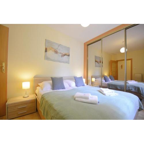 Apartamenty Bryza - Apartament Przylesie 14B dla 6 osób, Parking