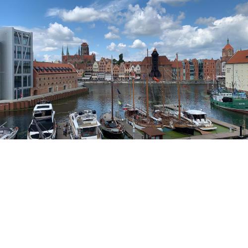 Apartamenty Centrum nad Motławą z widokiem na rzekę lub na patio z balkonem