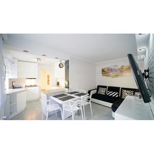 Apartamenty EverySky - Konstytucji 3 go Maja 66-1