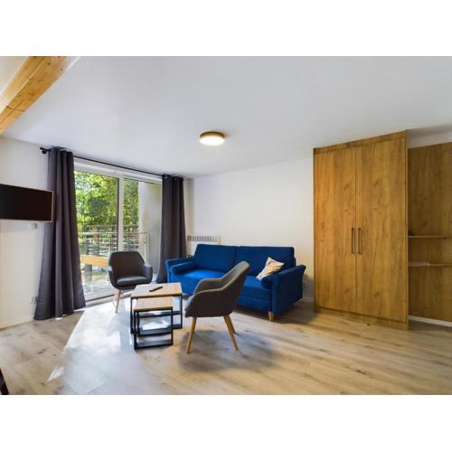 Apartamenty Familly Dąbrówka - przy parku, prywatny parking, sauna, ogód - by SpaceApart