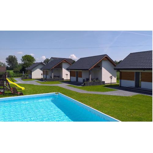 Apartamenty i Domki u Basi