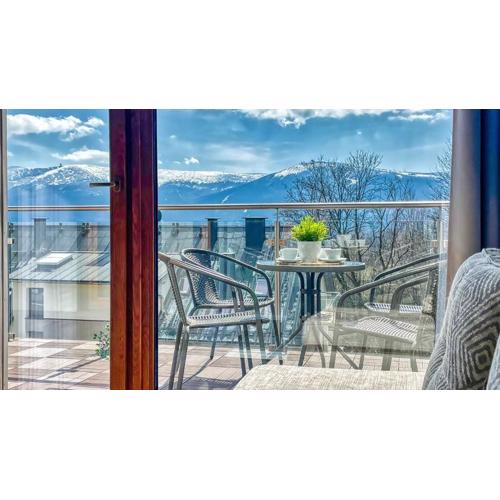 Apartamenty ROYAL APARTS Widok 800 - z panoramą gór