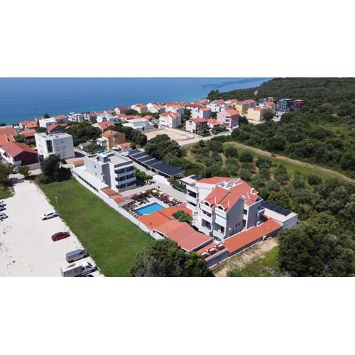 Aparthotel Plat