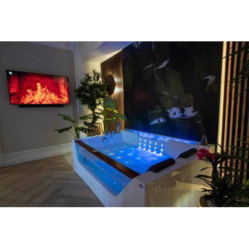 Aparthotel ZATOR Retro 66 jacuzzi