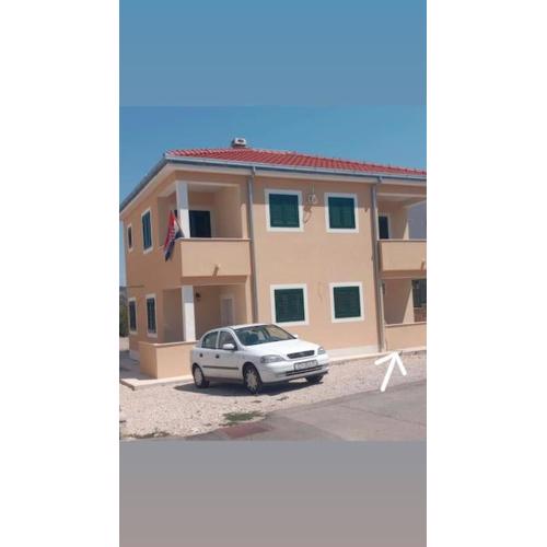 Apartman 2 - Anđela, Ražanj