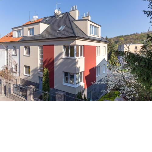 Apartmán 3kk - 115m2 v klidné lokalitě - Praha 4