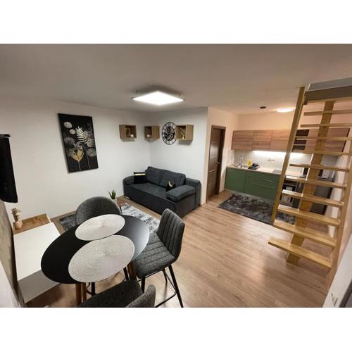 Apartman 4YOU: Karlo i Klara