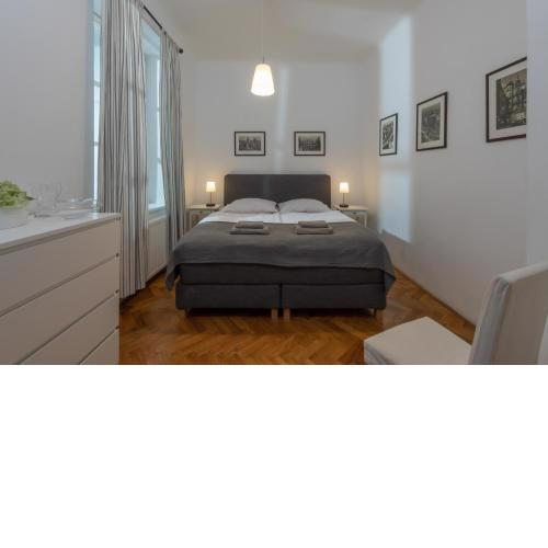 Apartman Carolinum