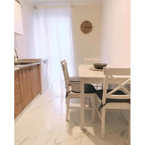 Apartman Colapis- Netflix, self check in, free parking, premium location!