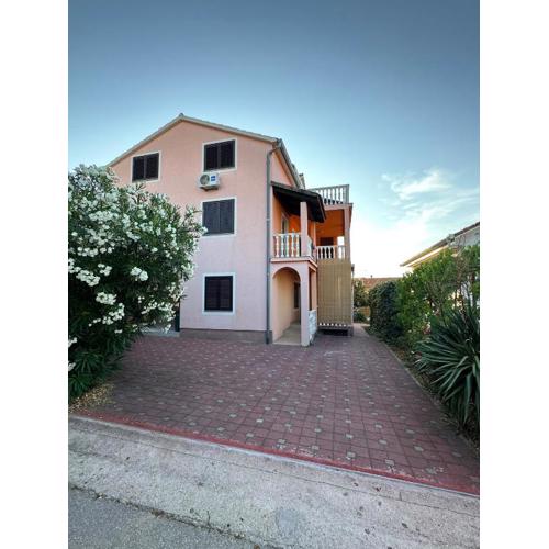 Apartman Dora