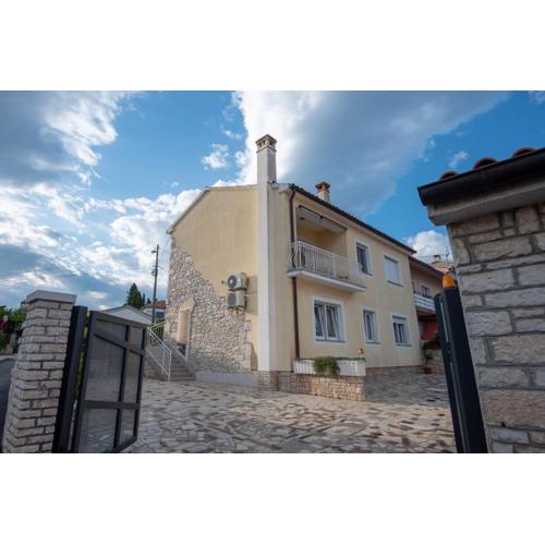 Apartman Justina Medulin for 2 person
