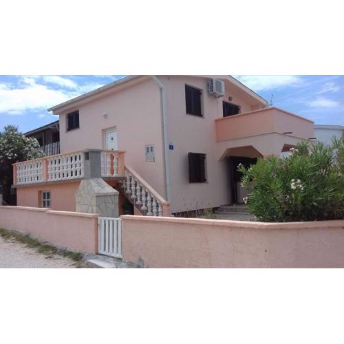 Apartman LANA Vir