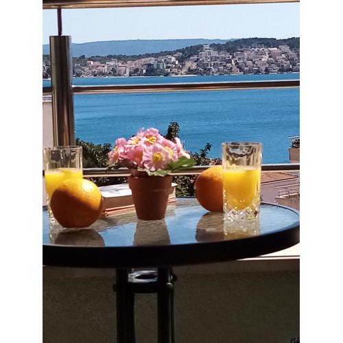 Apartman Mikola with sea view