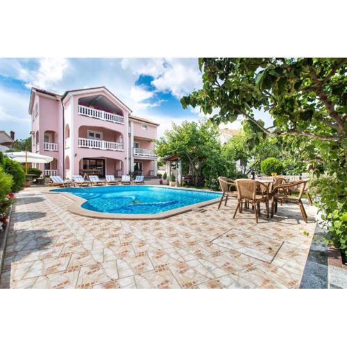 Apartman Naomi